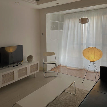 Akari Floor Lamp - LUUGAA