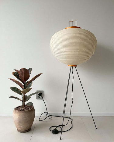 Akari Floor Lamp - LUUGAA