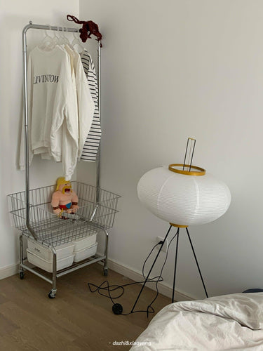Akari Floor Lamp - LUUGAA