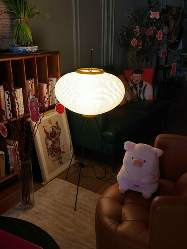 Akari Floor Lamp - LUUGAA