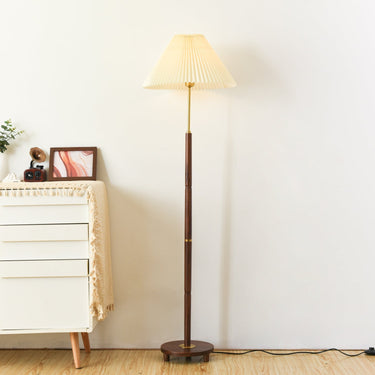 Axya Vintage Pleated Floor Lamp - LUUGAA