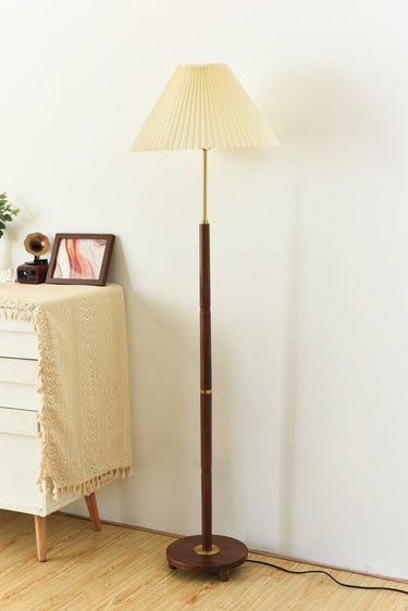 Axya Vintage Pleated Floor Lamp - LUUGAA
