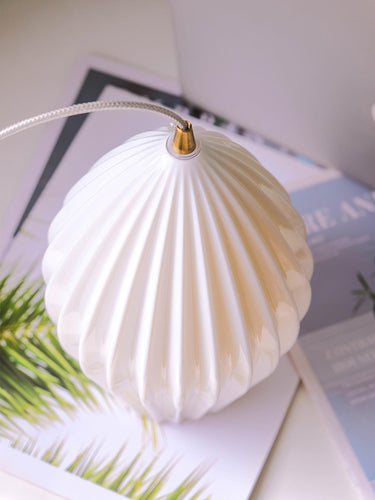 Ceramic Ribbed Pendant light - LUUGAA