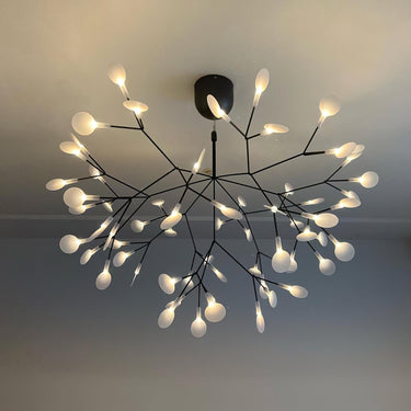 Falling Cherry Blossoms Chandelier - LUUGAA