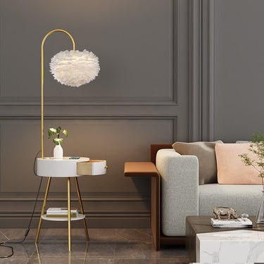 Feather Floor Lamp - LUUGAA