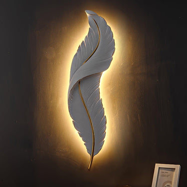 Feather Wall Lamp - LUUGAA