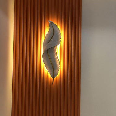 Feather Wall Lamp - LUUGAA