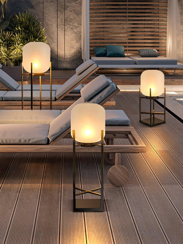 Lantern Outdoor Floor Lamp - LUUGAA