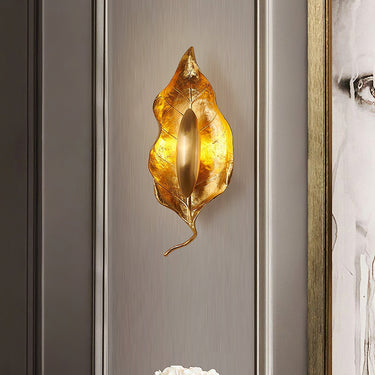 Leaf Brass Wall Lamp - LUUGAA