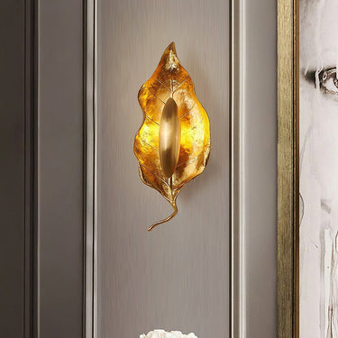 Leaf Brass Wall Lamp - LUUGAA
