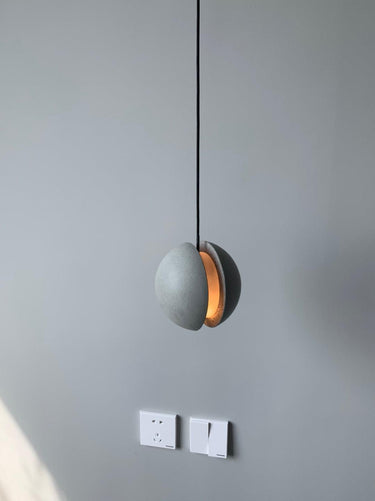 Moon Concrete Pendant Lamp - LUUGAA