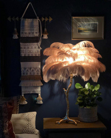 Ostrich Feather Table Lamp - LUUGAA