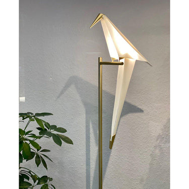 Paper Crane Table Lamp - LUUGAA