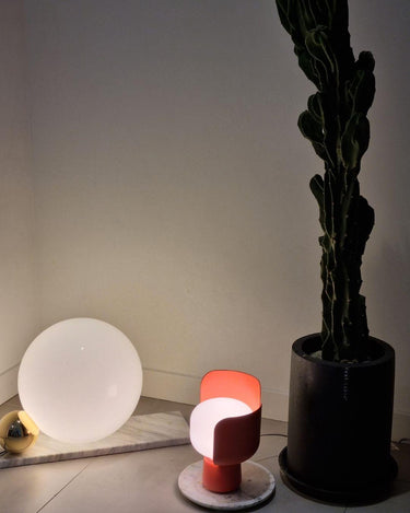 Petals Glass Table Lamp - LUUGAA