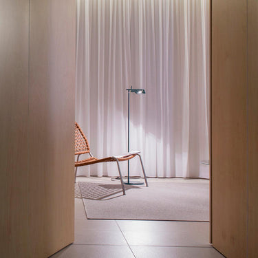 Pivot Ease Floor Lamp - LUUGAA