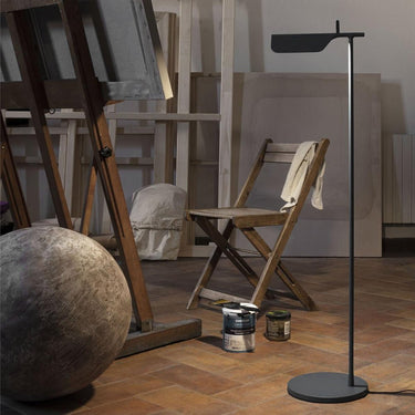Pivot Ease Floor Lamp - LUUGAA