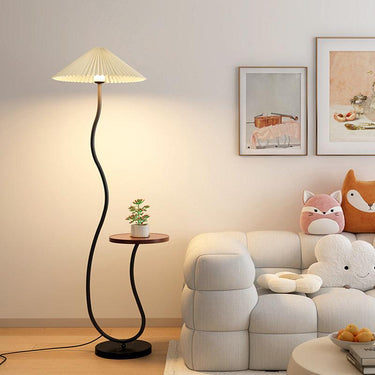 Pleated Floor Lamp - LUUGAA