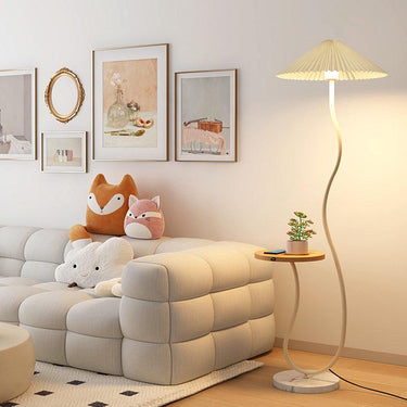 Pleated Floor Lamp - LUUGAA