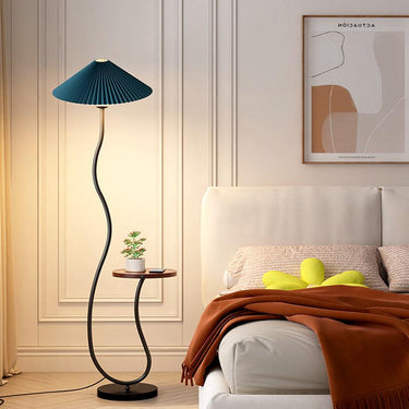 Pleated Floor Lamp - LUUGAA