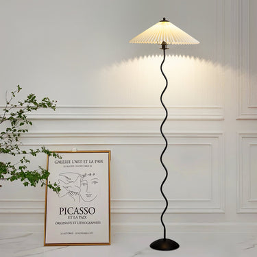 Pleated Lampshade Floor Lamp - LUUGAA