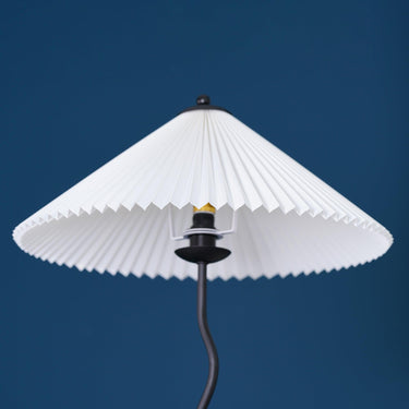 Pleated Lampshade Floor Lamp - LUUGAA