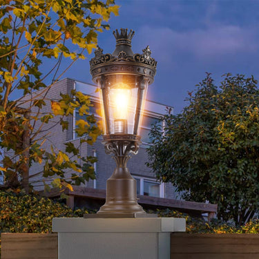 Vintage Crown Outdoor Post Lantern - LUUGAA